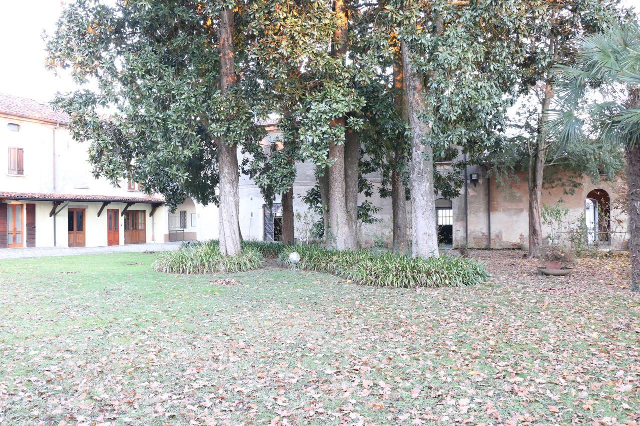 Le Magnolie Agriturismo Verolanuova Luaran gambar